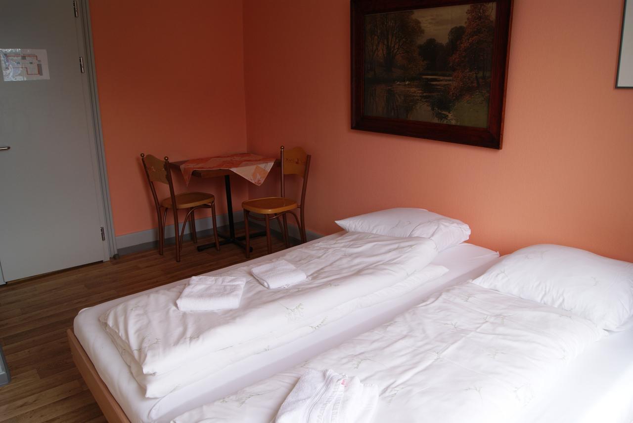 Hotel Schlosspintli 施皮茨 外观 照片
